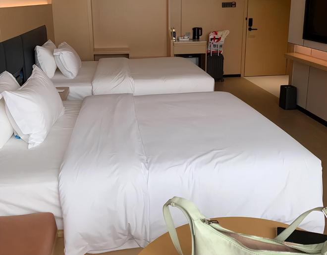 北海亲子游5天4晚价格跟团五日游报价不朽情缘首页北海亲子跟团游多少钱?(图4) 北海亲子游5天4晚价格跟团五日游报价不朽情缘首页北海亲子跟团游多少钱?(图4)